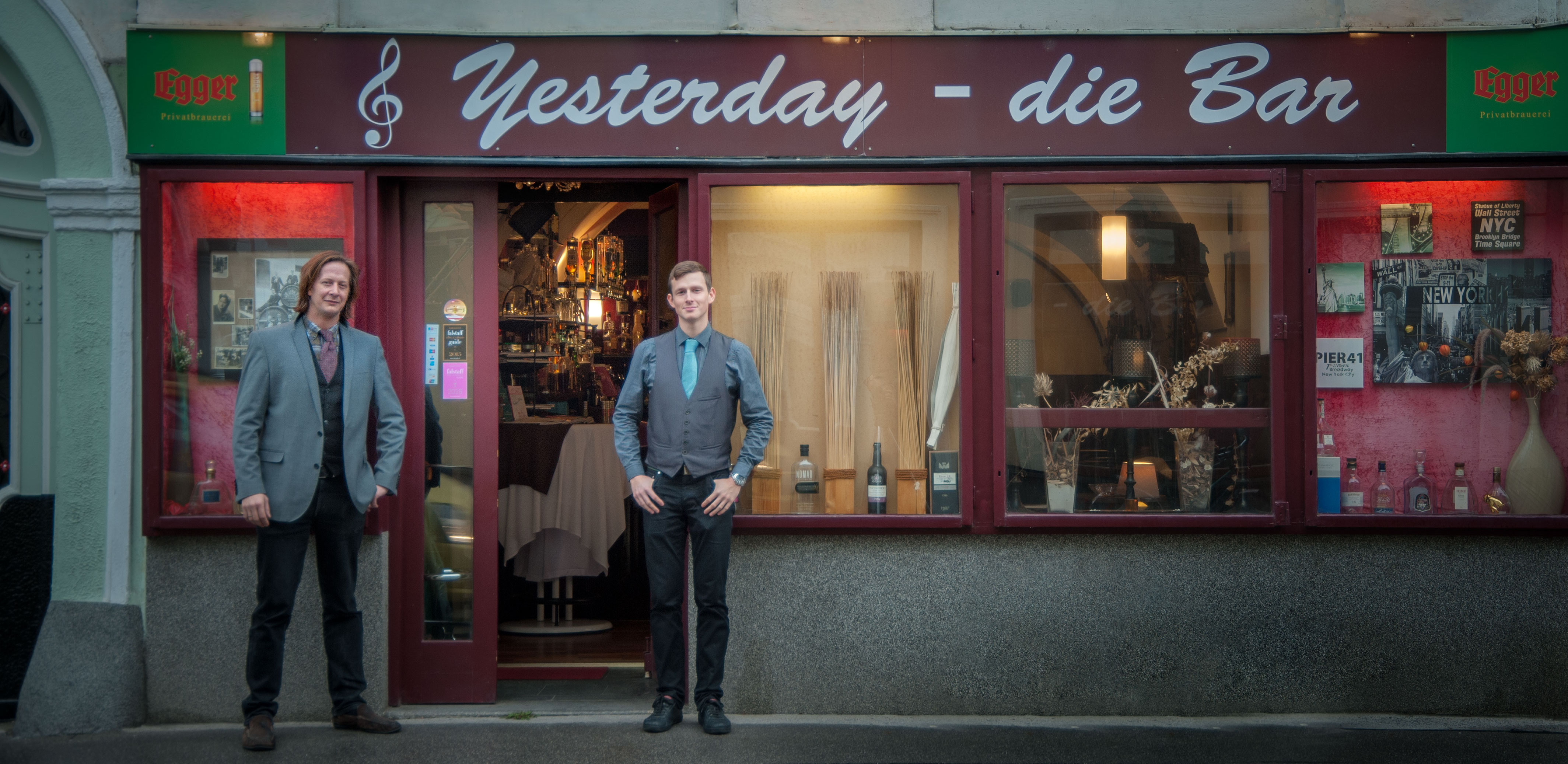 Yesterday - die Bar Außenansicht